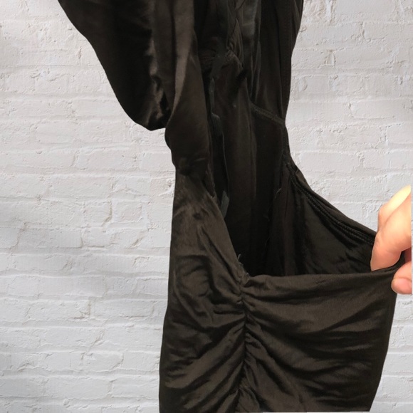 🍁Fall Sale🍁 Bebe Black Backless bodycon Dress - Picture 5 of 6